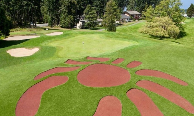 Sequim House | Spacious 4-bedroom 3-full bathroom on Cedars at Dungeness golf course.