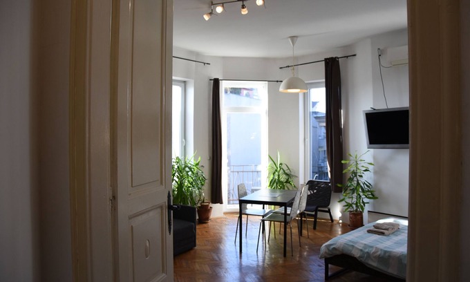Stari Grad Apartment | Spacious 4-bedroom apartment in pedestrian zone