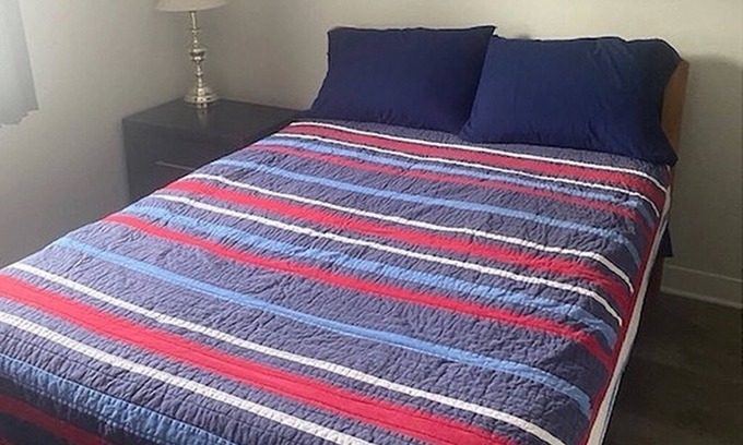 Thunder Bay Apartment | Spacious 4 bedroom apartment, fenced back yard, winter on property parking