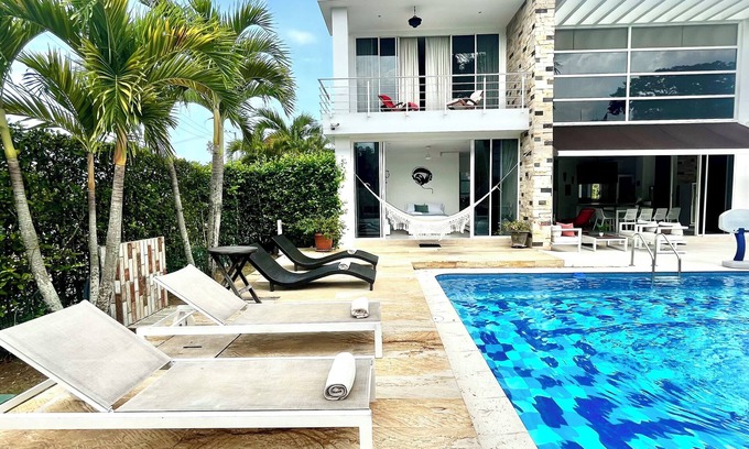Nilo Villa | Spacious 4-Bedroom House with Pool, Jacuzzi & Family Amenities Near Piscilago