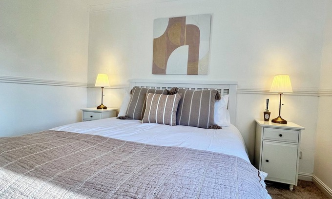 Hereford House | Spacious 4-Bedroom Family Home - sleeps 7
