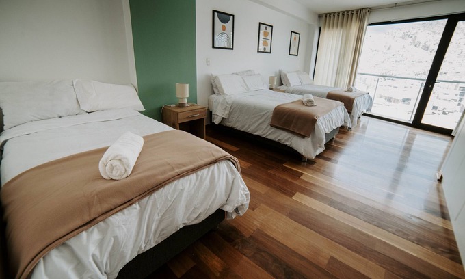 Primavera Apartment | Spacious 4 Bedroom Full Apartment, a few Minutes From the Main Square