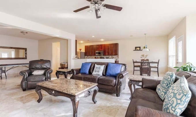 Barker House | Spacious 4-Bedroom Getaway for Families & Groups