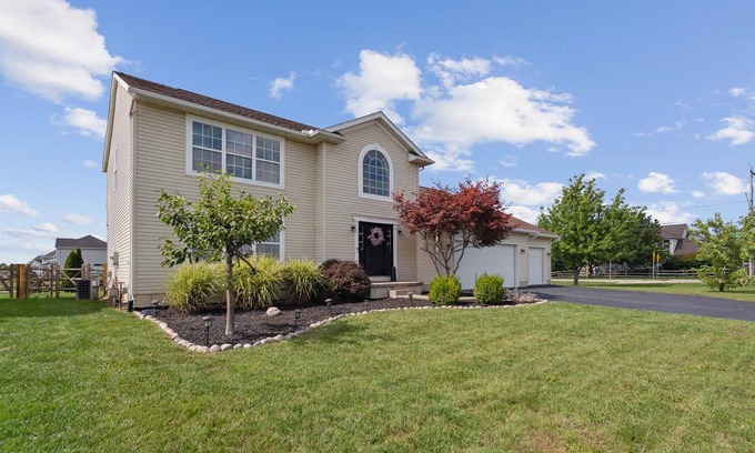 Perrysburg House | Spacious 4-bedroom house in charming Perrysburg with WiFi and AC