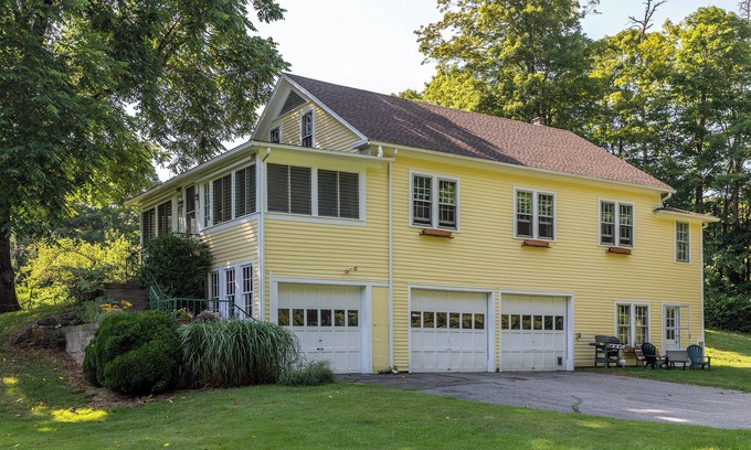 Washington Depot House | Spacious 4-bedroom house on riverfront; walk to delightful Washington, CT