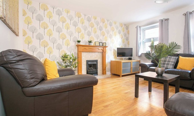 Grantham House | Spacious 4 Bedroom Home in Central Grantham
