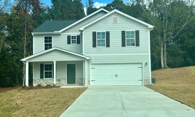 Ellenwood House | Spacious 4-bedroom house in lovely Ellenwood minutes from Atlanta Airport