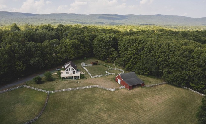 Pine Bush House | Spacious 4-bedroom home on 5 acre farm near Minnewaska State Park