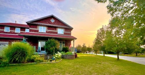Barrie House | Spacious 4-Bedroom Home in Desirable Barrie Neighborhood