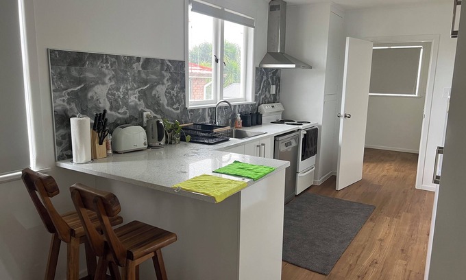 Manurewa House | Spacious 4 bedroom House in Manukau