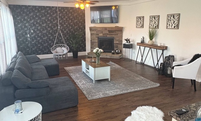 Fairburn House | Spacious 4-bedroom house in cool quite Fairburn/8miATL Airport/15miATL-Downtown
