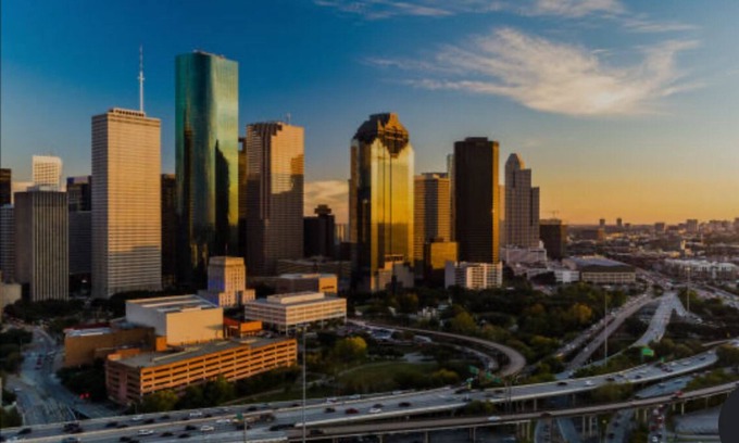 Southeast Houston House | Spacious 4-bedroom house with AC and WiFi in Houston. Near downtown