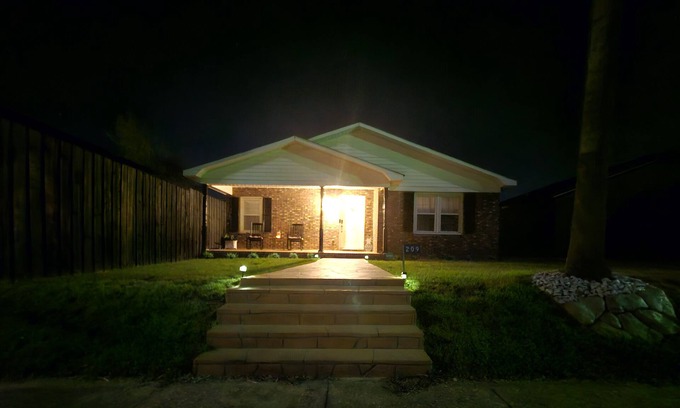 Lumpkin House | Spacious 4-bedroom house in charming Lumpkin with Heat/AC, WiFi, swimming pool