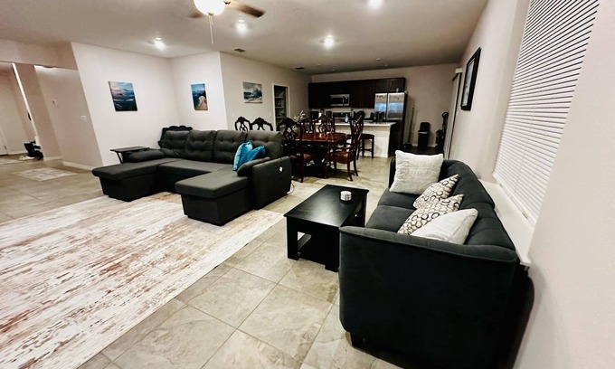 DeLand House | Spacious 4-bedroom house in fantastic DeLand with WiFi, AC