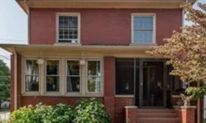 Monroe House | Spacious 4-bedroom house in serene Monroe with WiFi, fitness room, AC