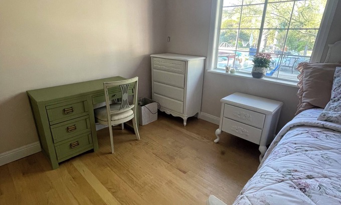 Northridge House | Spacious 4-bedroom house with WiFi and AC in fantastic Los Angeles