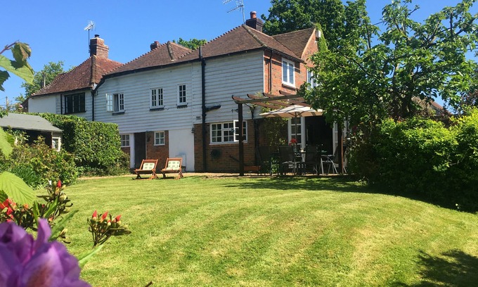 Beckley Cottage | Spacious 4 Star Period Cottage, log fire, large garden, countryside, near Rye