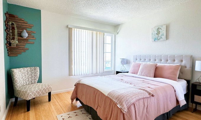 Seaside House | Spacious 4B2B Home + 2 FREE Aquarium Tickets Perfect Getaway in Monterey