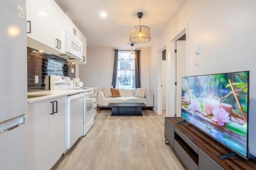 Plateau Mont Royal Apartment | Spacious 4BR 2BA in the Plateau Montreal