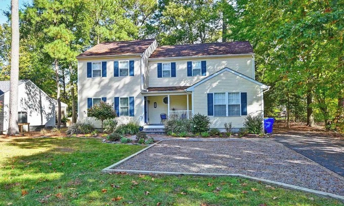 Ocean View Cottage | Spacious 4BR/3BA Cottage near Ocean & Pool, Perfect for Family Getaways!