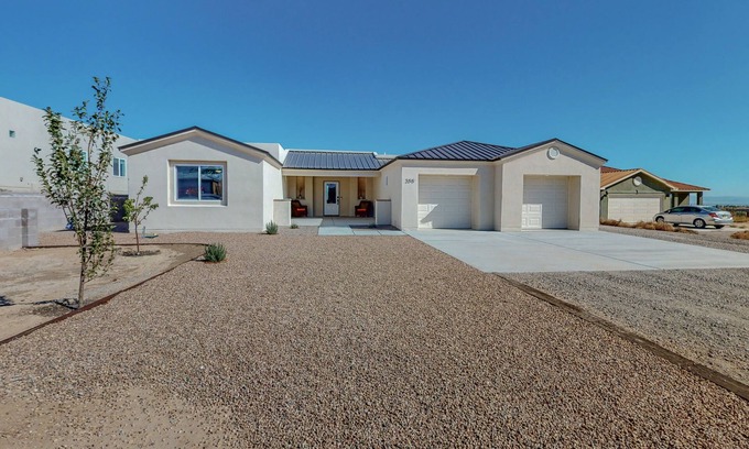 Rio Rancho House | Spacious 4BR/3BA with Amazing Views. Sleeps up to 8.