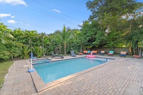 Fort Lauderdale House | Spacious 4BR,Chase Stadium, Pool & Jacuzzi Olas beach