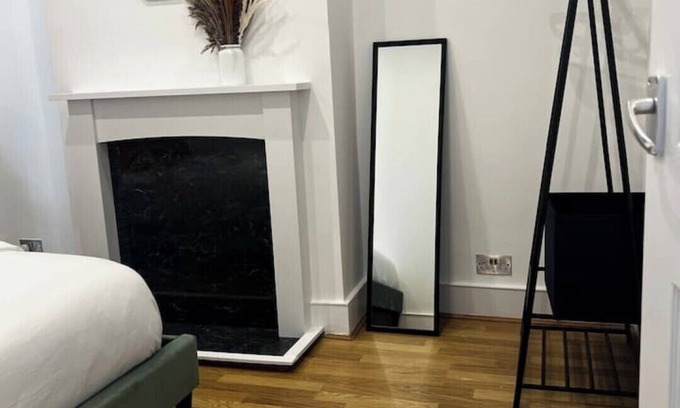 Lee Green House | Spacious 4BR Duplex-12min to London Bridge|Parking