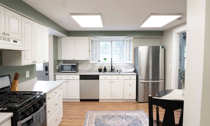 Spencerport House | Spacious 4BR Home w/AC - 15 min from universities & downtown Rochester