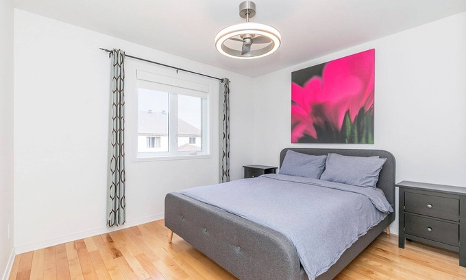Brossard Apartment | Spacious 4BR King Bed Free Parking