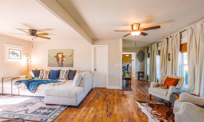 Santa Anna House | Spacious 4BR Ranch Wildlife Firepit Patios