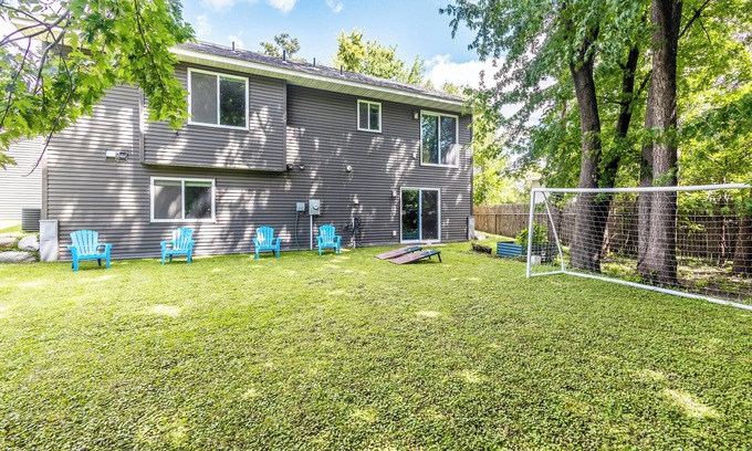 Blaine House | Spacious 4BR Retreat w/Game Room & Yard - Near NSC, TPC & Downtown Twin Cities