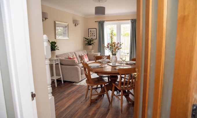 Poulton-le-Fylde House | Spacious 5-bedroom house in Poulton with garden and parking