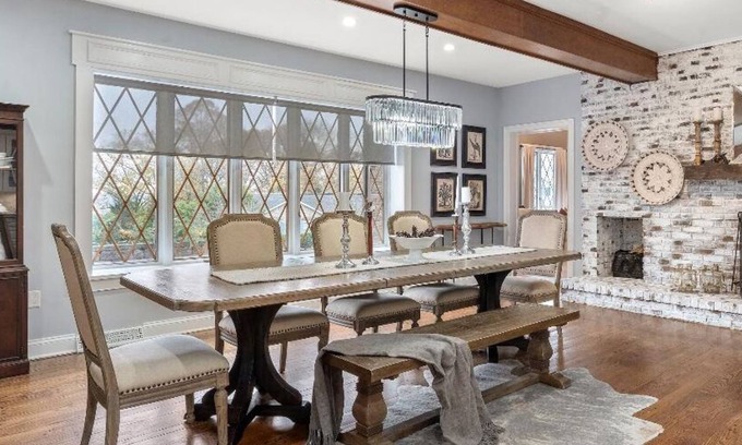 Albany House | Spacious 5-bed house centralized within hour of skiing, Race track & Lake George