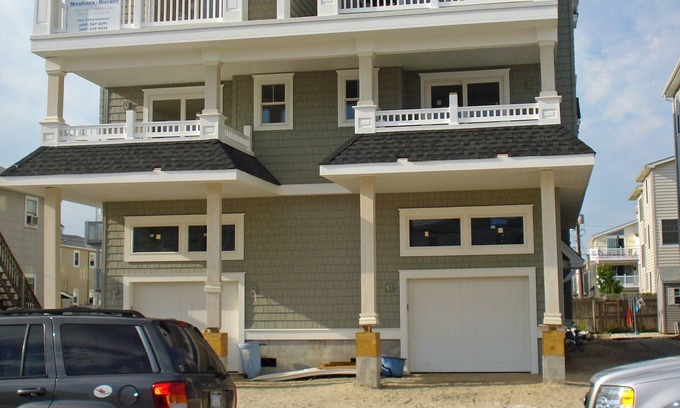 Townsend's Inlet Condo | Spacious 5-bedroom condo in charming Sea Isle City, NJ.