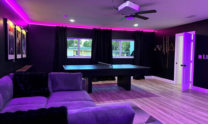 South Daytona House | Spacious 5-bedroom house South Daytona with Movie room, Hot tub & Gameroom