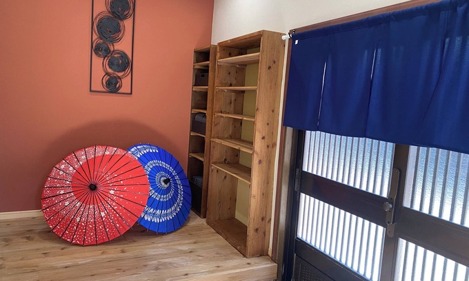 Shin-Osaka House | Spacious 5-bedroom, 10 beds with free WiFi, Netflix, 1 stop from Osaka Station