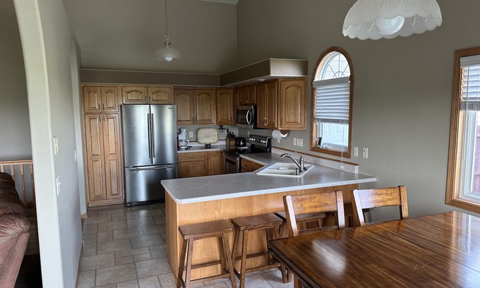 Rapid City House | Spacious 5 bedroom home, quick access to Rapid City and Black Hills area.