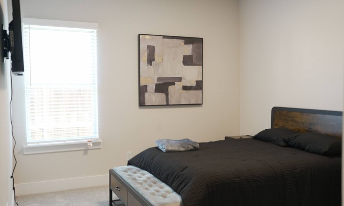 Waxahachie House | Spacious 5-bedroom house charming Waxahachie Outside the DFW.