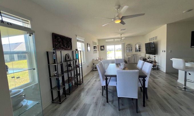 Cocoa House | Spacious 5-bedroom house with AC, WiFi in fantastic Rockledge