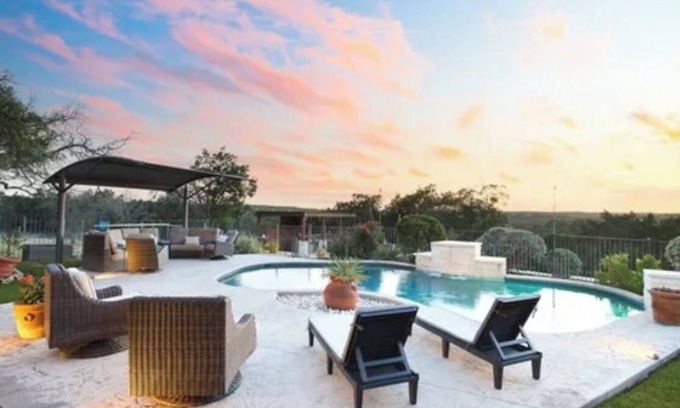 Boerne House | Spacious 5-bedroom home on private 9 ac. WiFi, AC, fitness in superb location