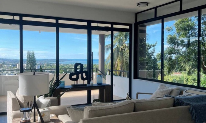 Miradero House | Spacious 5-bedroom house in amazing Mayagüez with amazing ocean views!