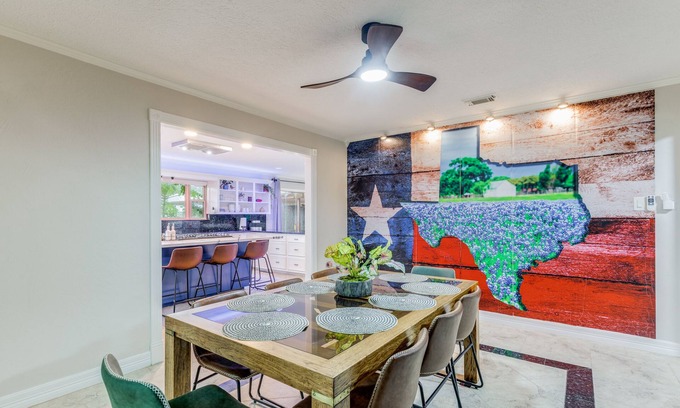 Pasadena House | Spacious 5-bedroom house with Pool, Tennis Court, and Fitness Room!