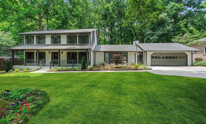 Sandy Springs House | Spacious 5-bedroom house in charming Sandy Springs with Hot Tub and Game Room