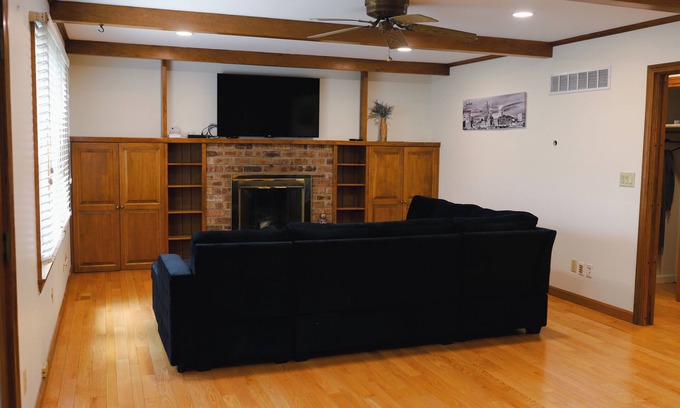 Norwalk House | Spacious 5-bedroom house in fabulous Norwalk close to many attractions!