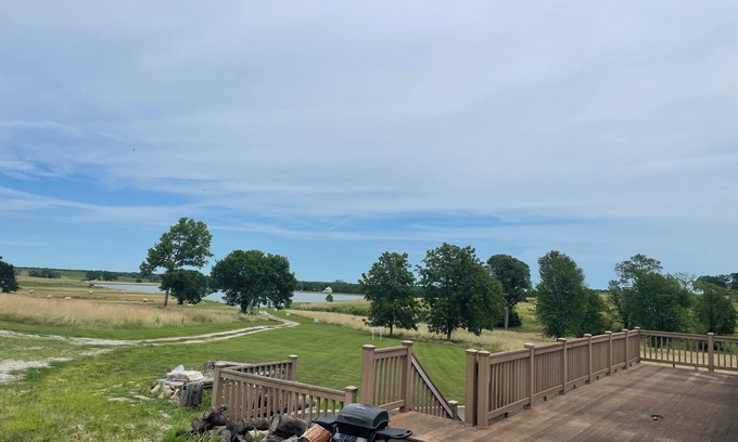 Drexel House | Spacious 5-bedroom house overlooking a serene 20 acre lake