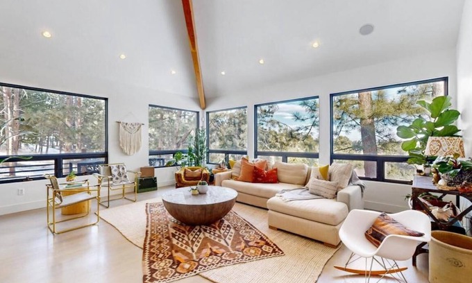 Genesee House | Spacious 5-bedroom House in Scenic Golden with AC, WiFi
