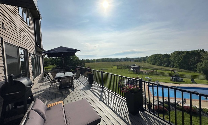Belleville House | Spacious 5-bedroom house sleeps 14 with pool, hot tub, sauna and more!
