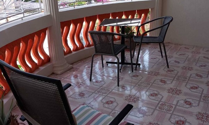 Spanish Town House | Spacious 5-bedroom estate in serene Spanish Town with WiFi, AC
