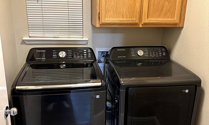 Yuba City House | Spacious 5-bedroom Modern Home Yuba City with massive backyard, newly remodeled