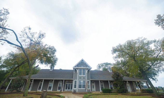 Aubrey Other | Spacious 5-bedroom Ranch house in Aubrey with WiFi and AC